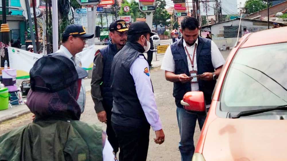 Bapenda Kabupaten Cirebon Laksanakan Pelayanan Pajak Kendaraan Bermotor 3 Foto: Bapenda Kabupaten Cirebon 4 - Suara Cirebon