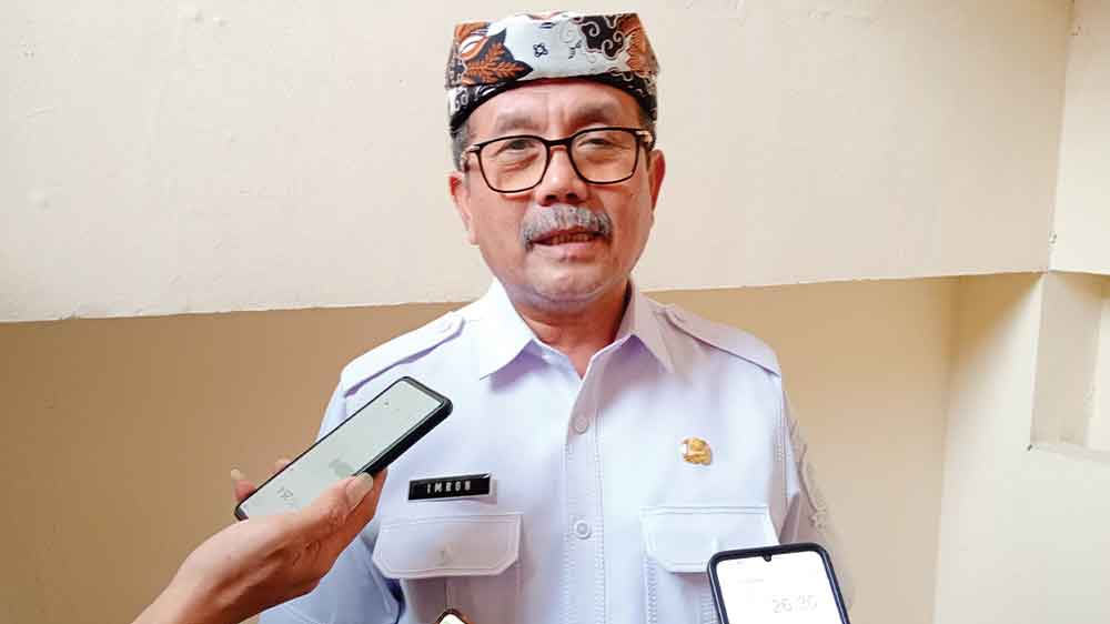 Bupati Cirebon Imron Wawancarai Calon Direksi dan Pengawas PDAM, PBJ 1 Bupati Cirebon, Drs H Imron Mag.