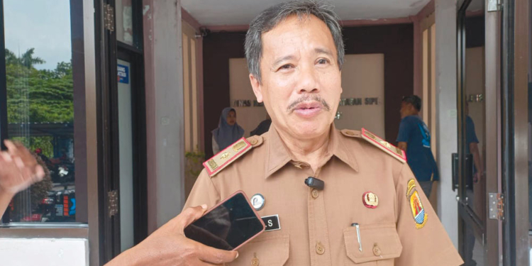 Disdukcapil Kabupaten Cirebon Perluas Layanan Adminduk hingga Tingkat Desa 6 Kepala Disdukcapil Kabupaten Cirebon, Iman Supriadi.