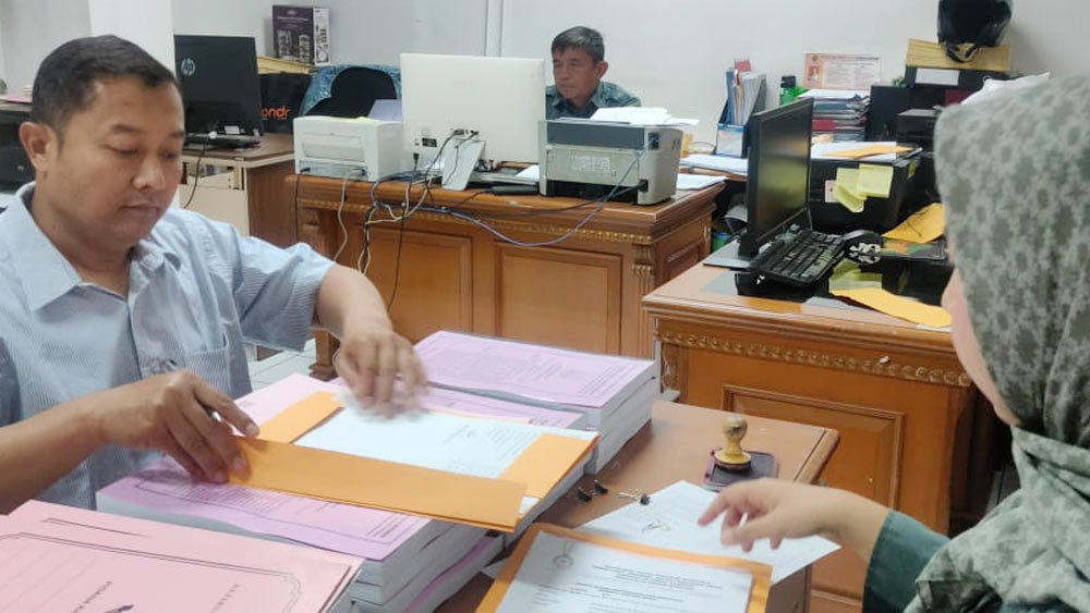 Kejari Limpahkan Korupsi BPR Bank Cirebon ke Tipikor 1 Korupsi Bpr Bank Cirebon