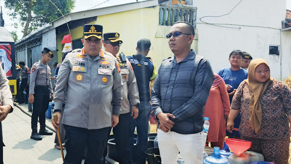 1.700 KK di Desa Slangit Cirebon Krisis Air Bersih, Kekeringan Jadi Persoalan Tahunan 1 1.700 Kk Di Desa Slangit Cirebon Krisis Air Bersih, Kekeringan Jadi Persoalan Tahunan
