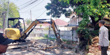 Lapak Pkl Kesambi Cirebon Habis Digusur