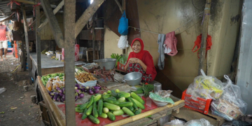 Disperdagin Kabupaten Cirebon Dorong MBG Belanja Bahan Pangan di Pasar Tradisional 7 Pedagang Pasar Tradisional Di Cirebon