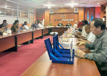 Pwi Pusat