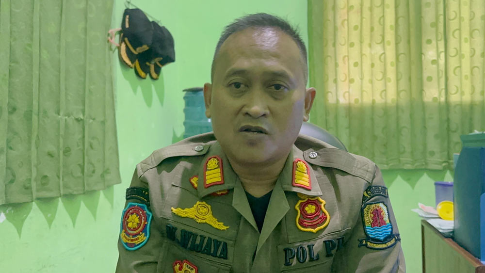 Viral, Satpol PP Kabupaten Cirebon Tindaklanjuti Oknum Anggota Terlibat Keributan Saat Sandiwara 1 Viral, Satpol Pp Kabupaten Cirebon Tindaklanjuti Oknum Anggota Terlibat Keributan Saat Sandiwara