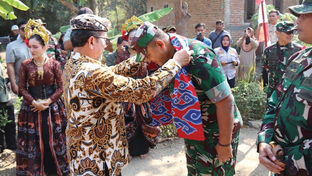 TMMD Selesai, Bupati Cirebon Apresiasi Karya TNI untuk Masyarakat 1 Tmmd Selesai, Bupati Cirebon Apresiasi Karya Tni Untuk Masyarakat