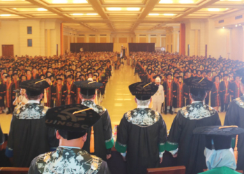Wisuda Tiga Hari, Uin Siber Cirebon Kukuhkan Tujuh Guru Besar Dan Lepas 1.868 Lulusan