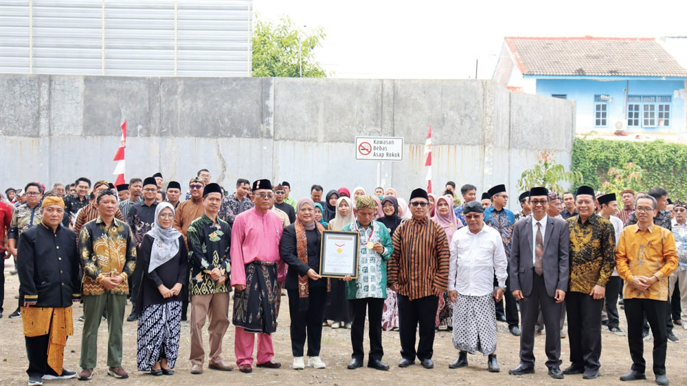 Tanam 17.845 Pohon, UIN Siber Cirebon Raih Rekor MURI 1 Tanam 17.845 Pohon, Uin Siber Cirebon Raih Rekor Muri