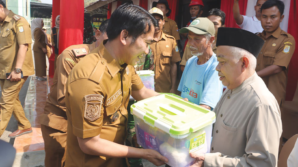 TMMD di Desa Luwungkencana Sentuh Kebutuhan Dasar Warga, Wabup Cirebon Berharap Hasil Pembangunan Dimanfaat dengan Baik 1 Tmmd Di Desa Luwungkencana Sentuh Kebutuhan Dasar Warga, Wabup Cirebon Berharap Hasil Pembangunan Dimanfaat Dengan Baik