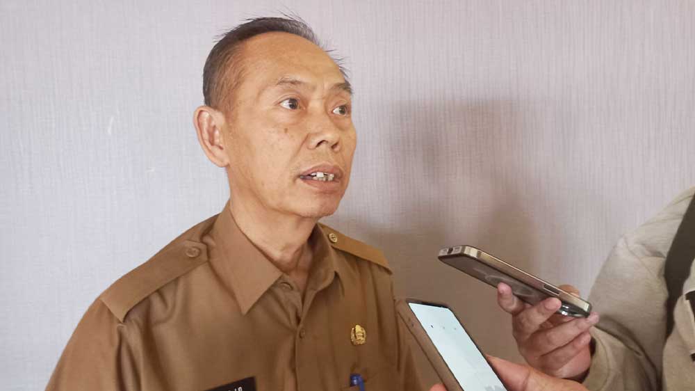 Temuan Beras Bansos 1,9 Ton di Ambit, DKPP Kabupaten Cirebon Tunggu Hasil Penyelidikan 2 Kepala Dkpp Kabupaten Cirebon, Sudiharjo.