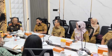Pemkab Cirebon Dan Direktur Lman Ri Membahas Rencana Pemanfaatan Aset Milik Kementerian Keuangan Di Kawasan Ciperna, Kecamatan Talun, Termasuk Eks Lapangan Golf Agar Memberikan Dampak Ekonomi, Selasa, 29 September 2026.