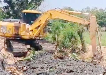 Pasca Penertiban Bangli Kenanga-Plumbon, Sungai Pembuang Karangjati Mulai Dinormalisasi 1 Dputr Kabupaten Cirebon Menerjunkan Alat Berat Untuk Mulai Menormalisasi Sungai Pembuang Karangjati, Senin, 21 September 2026.