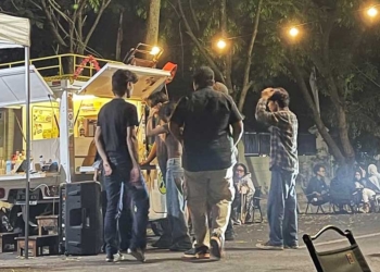 Street Coffee Ramaikan Kawasan Alun-Alun Pataraksa Di Sumber, Kabupaten Cirebon, Selasa, 1 September 2026.