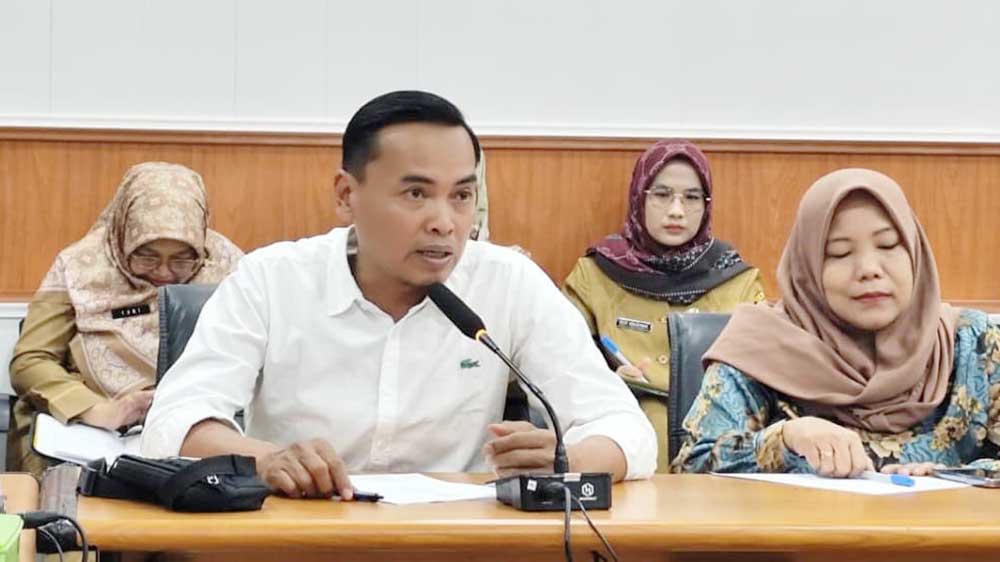 Tolak QRIS Dishub, DPRD Kota Cirebon Tagih Hasil Survei Potensi Parkir Rp100 Juta 2 Ketua Komisi I Dprd Kota Cirebon, Agung Supirno.