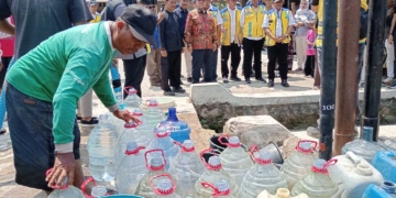 Kekeringan, BPBD Kabupaten Cirebon Salurkan 65 Ribu Liter Air Bersih, Klangenan Terima Terbanyak 7 Bantuan Air Bersih