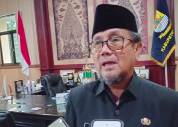 Bupati Cirebon H Imron.