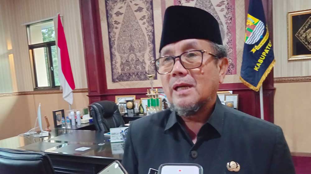 Pemkab Cirebon Belum Rencanakan Salat Istisqa, Masih Koordinasi dengan MUI 1 Bupati Cirebon H Imron.