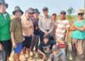 150 Hektare Sawah di Kedongdong Cirebon Terdampak Kekeringan, Petani Harap Penanganan 2 Menteri Pu Didampingi Kuwu Kedongdong Foto Bersama Para Petani Usai Melihat Kondisi Sawah Di Desa Setempat.