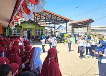 Dishub Kabupaten Cirebon Edukasi Pelajar SD tentang Keselamatan Berlalu Lintas 1 Suasana Edukasi Keselamatan Berlalu Lintas Di Sd Negeri 1 Astapada, Kecamatan Tengahtani Yang Digelar Dishub Kabupaten Cirebon, Rabu, 16 September 2026.