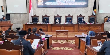 DPRD Kabupaten Cirebon Sahkan Dua Raperda Jadi Perda 7 Suasana Rapat Paripurna Dprd Kabupaten Cirebon Menyetujui Dua Raperda Menjadi Perda, Kamis, 17 September 2026.