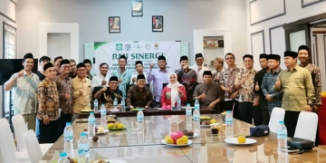 Ketua DPRD Kabupaten Cirebon Dorong RMI NU Bersinergi Tangani Sampah 7 Ketua Dprd Kabupaten Cirebon, Sophi Zulfia Bersama Aktivis Rabithah Ma’ahid Islamiyah Nahdlatul Ulama (Rmi Nu) Kabupaten Cirebon.