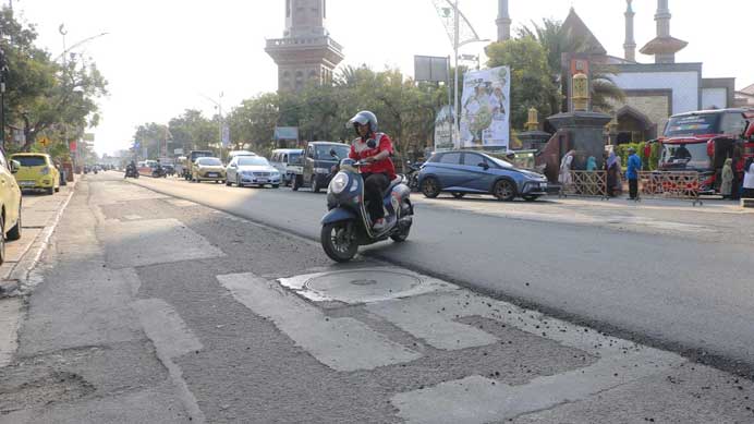 Perbaikan Jalan Kartini Kota Cirebon Ditargetkan Rampung Dua Pekan 1 Perbaikan Jalan Kartini, Kota Cirebon.