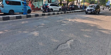 Pemkot Cirebon Andalkan Dana Pusat Rp7,6 Miliar untuk Perbaikan Jalan Wahidin 9 Kondisi Jalan Wahidin, Kota Cirebon Sebelum Diperbaiki, Rabu, 23 September 2026.