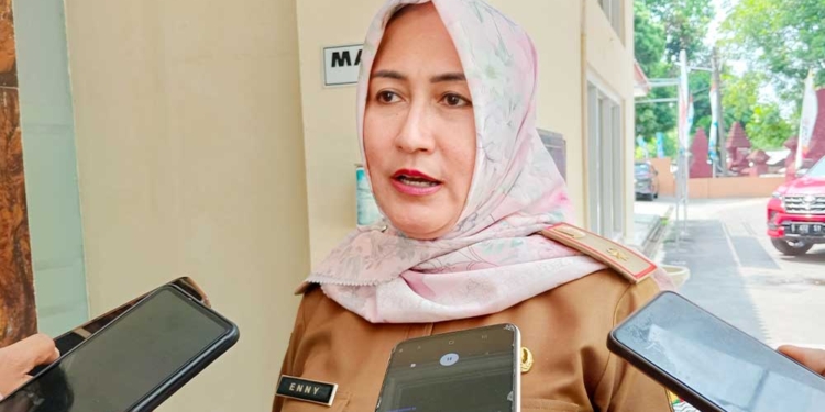 Tim Jawa Barat Monitoring Implementasi Perda KTR di Kabupaten Cirebon 6 Kepala Dinkes Kabupaten Cirebon, Hj Eni Suhaeni.