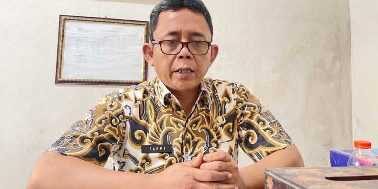‎Sekretaris Bapenda Kabupaten Cirebon, Fahmi Sudjati, Bicara Pajak Makanan Dan Minuman Saat Dijumpai Di Ruang Kerjanya, Selasa, 15 September 2026.