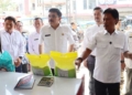 Wali Kota Cirebon, Effendi Edo (Kanan) Didampingi Sekda Kota Cirebon, Iing Daiman (Tengah) Saat Mengunjungi Pasar Pagi, Rabu, 2 September 2026.