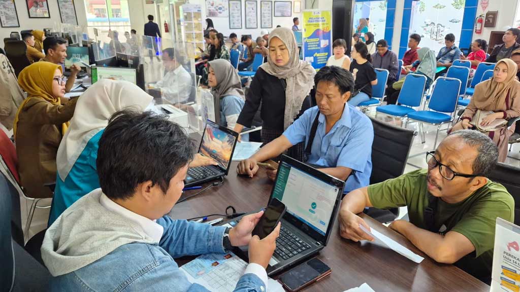 HUT ke-81 Kemerdekaan RI, Pemkot Cirebon Perkuat Pelayanan Publik 2 Pelayanan Publik Di Mpp Kota Cirebon