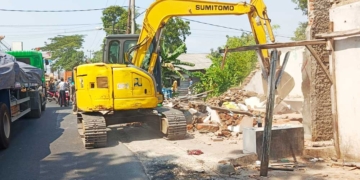 317 Bangunan Liar di Jalan Antasari Kenanga-Plumbon Ditertibkan 7 Satpol Pp Kabupaten Cirebon Menertibkan Bangunan Liar Dan Pkl Di Sepanjang Jalan Pangeran Antasari, Rabu, 16 September 2026.