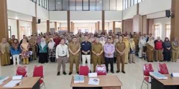 Foto Bersama Usai Penyerahan Sk Pensiun 187 Pns Pemkab Cirebon Bertempat Di Aula Graha Cakrabuana Kantor Bkpsdm Kabupaten Cirebon, Selasa, 22 September 2026.