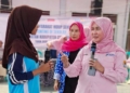 Kepala Dinkes Kabupaten Cirebon, Hj Eni Suhaeni (Kanan), Dalam Kegiatan Aksi Cegah Stunting Di Smpn 1 Gebang, Jumat, 11 September 2026.