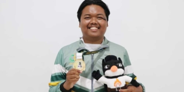 Mahasiswa Program Studi Pba Fitk Uin Siber Cirebon, Adit Baiturrochman, Meraih Juara I Kaligrafi Naskah Pada Pekan Olahraga, Seni, Dan Ilmiah (Porsi) Jawara Ii Ptkin Se-Jawa Dan Madura.