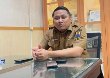 3.477 PPPK Paruh Waktu di Kabupaten Cirebon Menunggu Kepastian Jadi Penuh Waktu 1 Kepala Badan Kepegawaian Dan Pengembangan Sumber Daya Manusia (Bkpsdm) Kabupaten Cirebon, Ade Nugroho, Bicara Terkait Pppk Paruh Waktu Ketika Dijumpai Di Ruang Kerjanya, Senin, 5 Oktober 2026.