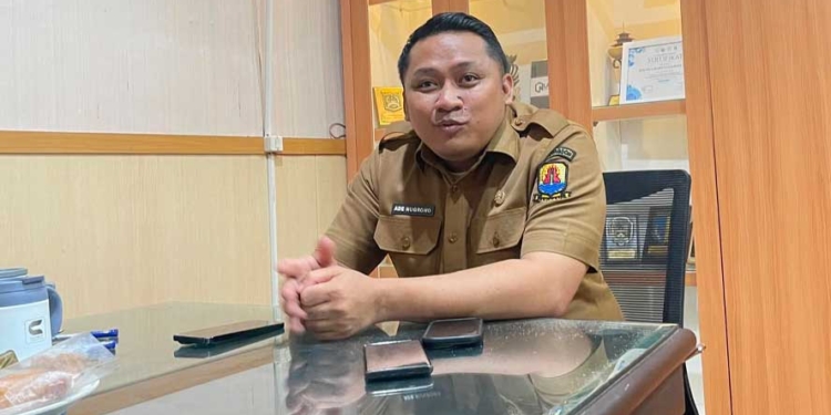 3.477 PPPK Paruh Waktu di Kabupaten Cirebon Menunggu Kepastian Jadi Penuh Waktu 6 Kepala Badan Kepegawaian Dan Pengembangan Sumber Daya Manusia (Bkpsdm) Kabupaten Cirebon, Ade Nugroho, Bicara Terkait Pppk Paruh Waktu Ketika Dijumpai Di Ruang Kerjanya, Senin, 5 Oktober 2026.