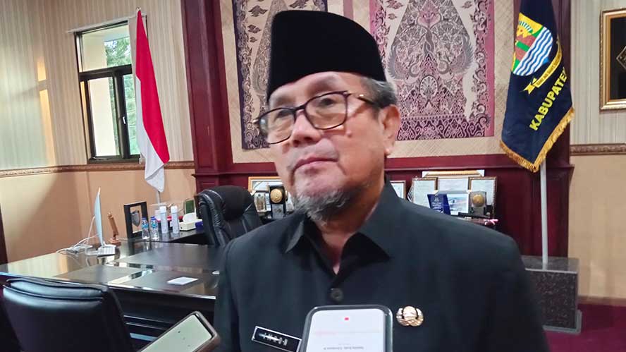Penetapan Direksi PDAM Tirta Jati Kabupaten Cirebon Masih Tunggu Persetujuan Kemendagri 1 Bupati Cirebon H Imron.