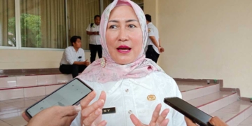 Kepala Dinkes Kabupaten Cirebon, Hj. Eni Suhaeni.