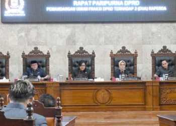 Suasana Rapat Paripurna Dprd Kabupaten Cirebon Membahas Penggabungan Bpr Cirebon (Bkc) Dan Bpr Cirebon Jawa Barat (Bcj), Rabu, 28 Oktober 2026.