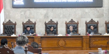 Suasana Rapat Paripurna Dprd Kabupaten Cirebon Membahas Penggabungan Bpr Cirebon (Bkc) Dan Bpr Cirebon Jawa Barat (Bcj), Rabu, 28 Oktober 2026.