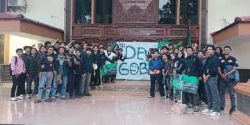HMI Segel Pintu Gedung DPRD Kabupaten Cirebon, Soroti Anggaran dan Tunjangan Dewan 7 Hmi Segel Pintu Gedung Dprd Kabupaten Cirebon, Soroti Anggaran Dan Tunjangan Dewan