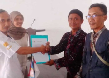 Pendaftaran Ditutup, Eka Wildanu Jadi Calon Tunggal Ketua Karang Taruna Kabupaten Cirebon 1 Eka Wildanu Mengembalikan Dokumen Persyaratan Pendaftaran Calon Ketua Karang Taruna Kabupaten Cirebon.