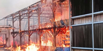 Kandang Ayam di Cirebon Terbakar, Ribuan Ekor Hangus 7 Kandang Ayam Di Blok Pesantren, Rt 001/Rw 006, Desa Wiyong, Kecamatan Susukan, Kabupaten Cirebon Terbakar Hebat, Rabu, 14 Oktober 2026.