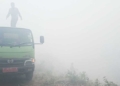 TPAS Gunung Santri Cirebon Terbakar, Petugas Kerahkan Seluruh Armada 19 Petugas Pemadam Kebakaran Kabupaten Cirebon Sedang Berusaha Memadamkan Api Yang Membakar Lahan Di Sekitar Tpas Gunung Santri, Selasa, 6 Oktober 2026.