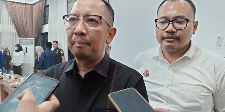 Kejari Kabupaten Cirebon Dorong Kepastian Hukum untuk Dukung Investasi 6 Kepala Kejaksaan Negeri Kab Cirebon, Agus Candra.