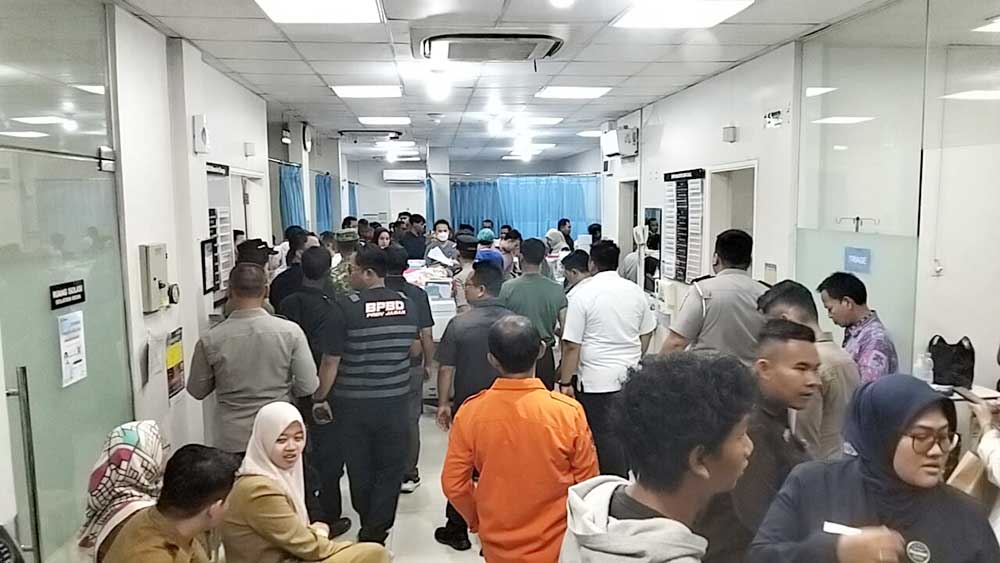 Puluhan Siswa dan Guru di Cirebon Diduga Keracunan Usai Santap MBG 1 Situasi Rumah Sakit Putra Bahagia Cirebon Melayani Siswa-Siswi Yang Diduga Keracunan Usai Menyantap Mbg, Selasa, 20 Oktober 2026.