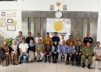 Anggota Kpu Kabupaten Cirebon Usai Sosialisasi Pkpu Nomor 3 Tahun 2025 Tentang Penggantian Antarwaktu (Paw) Anggota Dpr, Dpd, Dprd Provinsi, Dan Dprd Kabupaten/Kota, Kamis, 29 Oktober 2026.