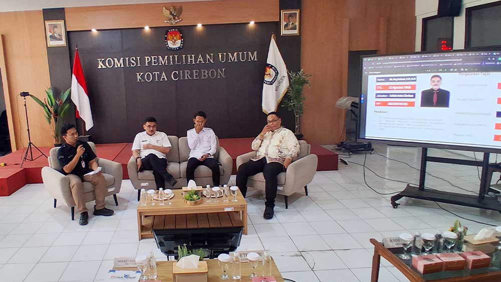KPU dan Pemkot Cirebon Antisipasi Golput Administratif 1 Suasana Fgd Kpu Kota Cirebon Bertema “Pengaruh Kepadatan Penduduk Terhadap Pelaksanaan Pemilu 2029” Yang Digelar Di Aula Kpu Setempat, Rabu, 14 Oktober 2026.