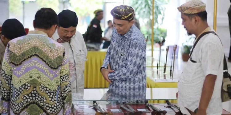 Ratusan Keris Pusaka Bakal Dipamerkan di Cirebon Akhir Oktober 6 Pameran Keris Yang Diadakan Beberapa Tahun Lalu Di Cirebon.